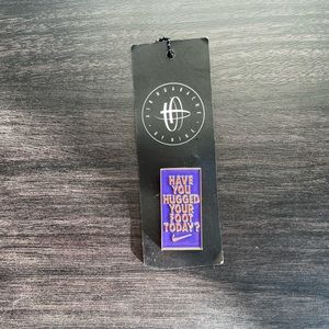 Nike Huatache Pin Have You Hugged Your Foot today?